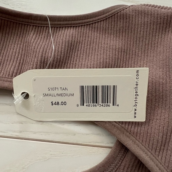 Open back long-sleeve top - Picture 4 of 5